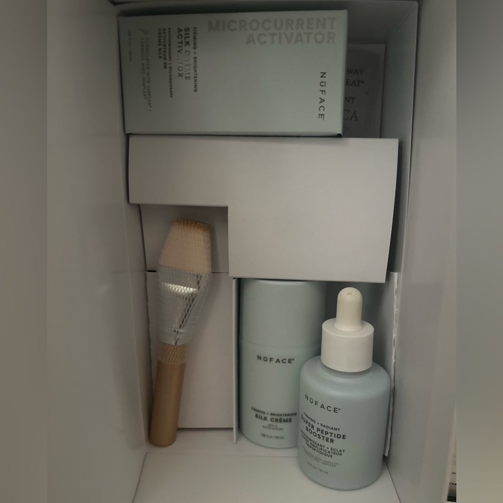 TRINITY+ Smart Advanced Facial Toning Routine - Picture 2 of 13